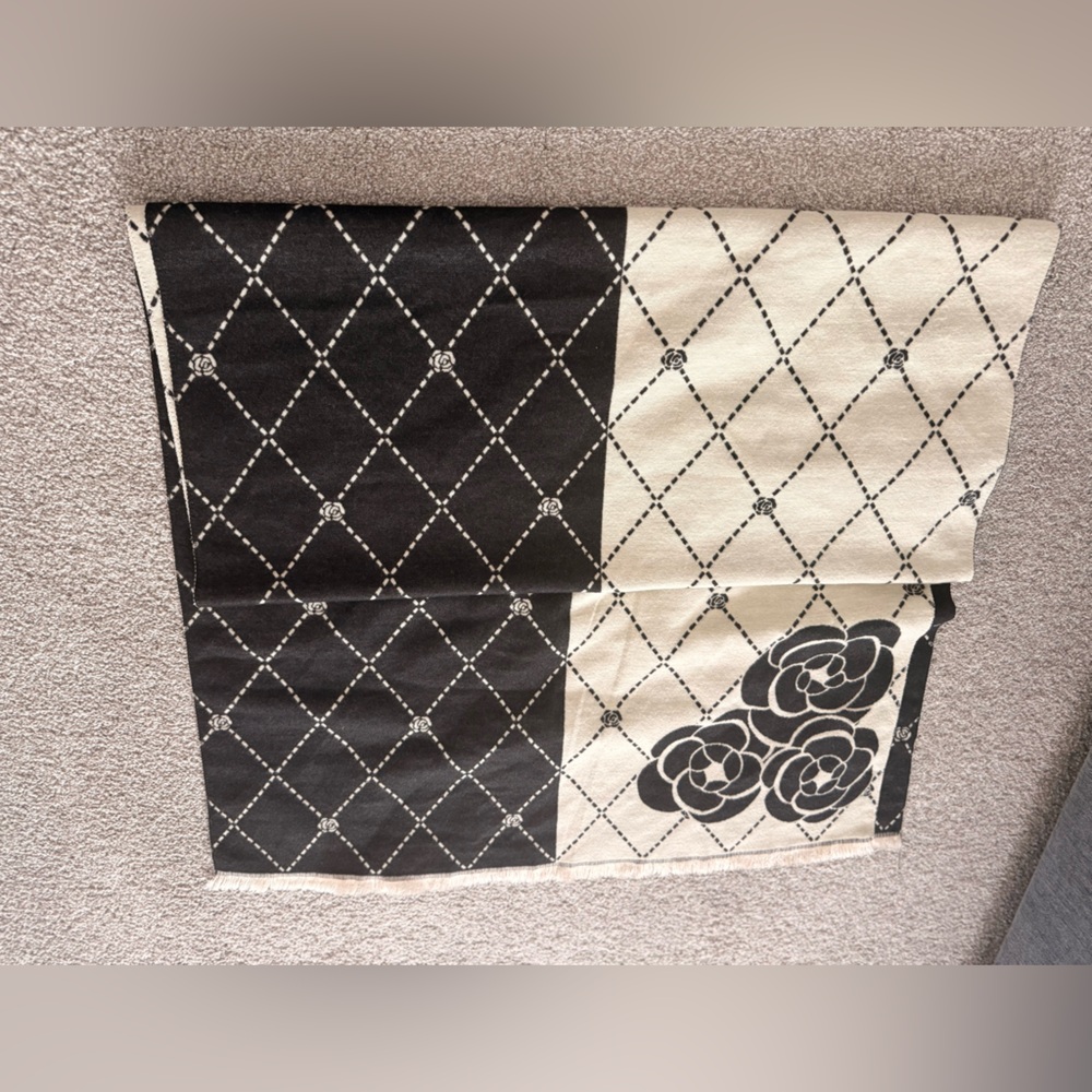 Black and Cream camellias Patterned Blanket shawl scarf